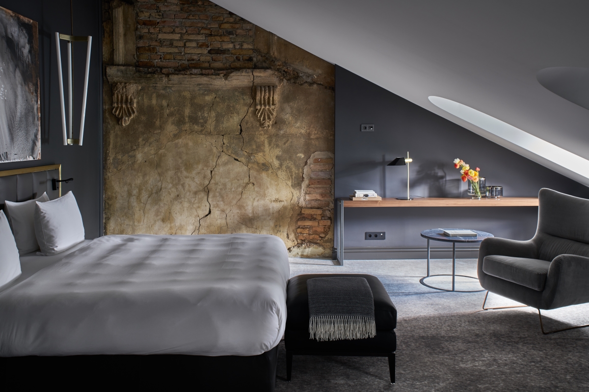 all_attic suite